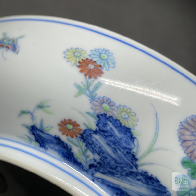 清雍正 斗彩蝶恋花纹盘 - 图12
